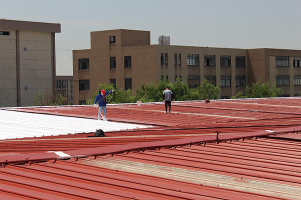 比較幾種彩鋼瓦隔熱涂料的區(qū)別 比較幾種彩鋼瓦隔熱涂料的區(qū)別